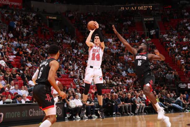 作为首发控 作为首发控