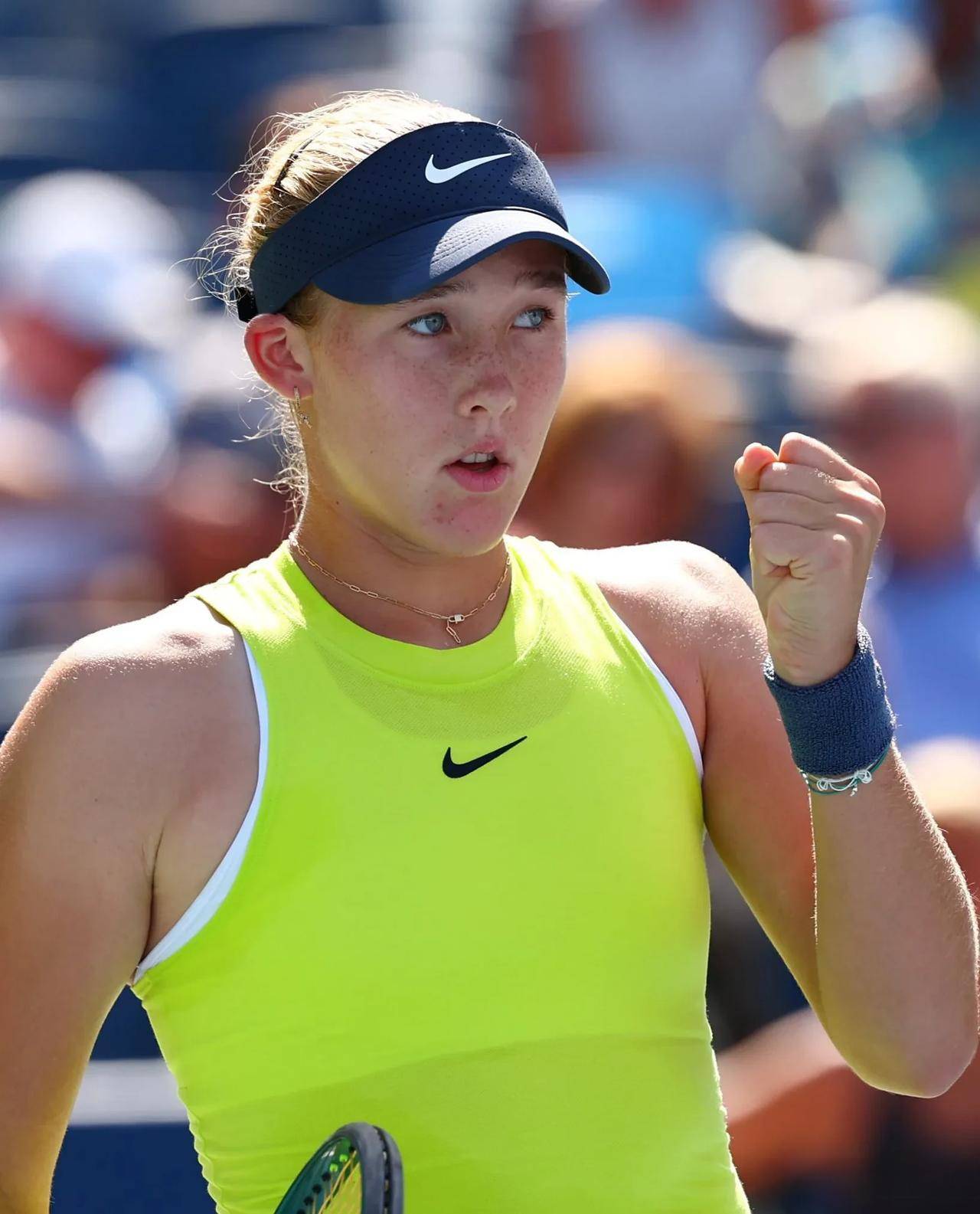 含笑绽放的 含笑绽放的